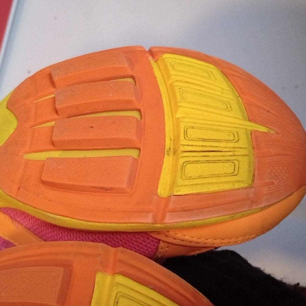 Newton size 9 running shoes women's - Picture 3 of 4